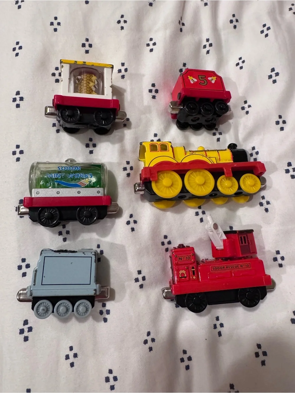 6 Piece Thomas & Friends Bee Car Molly Paint Car Hose Car Lot Collectible